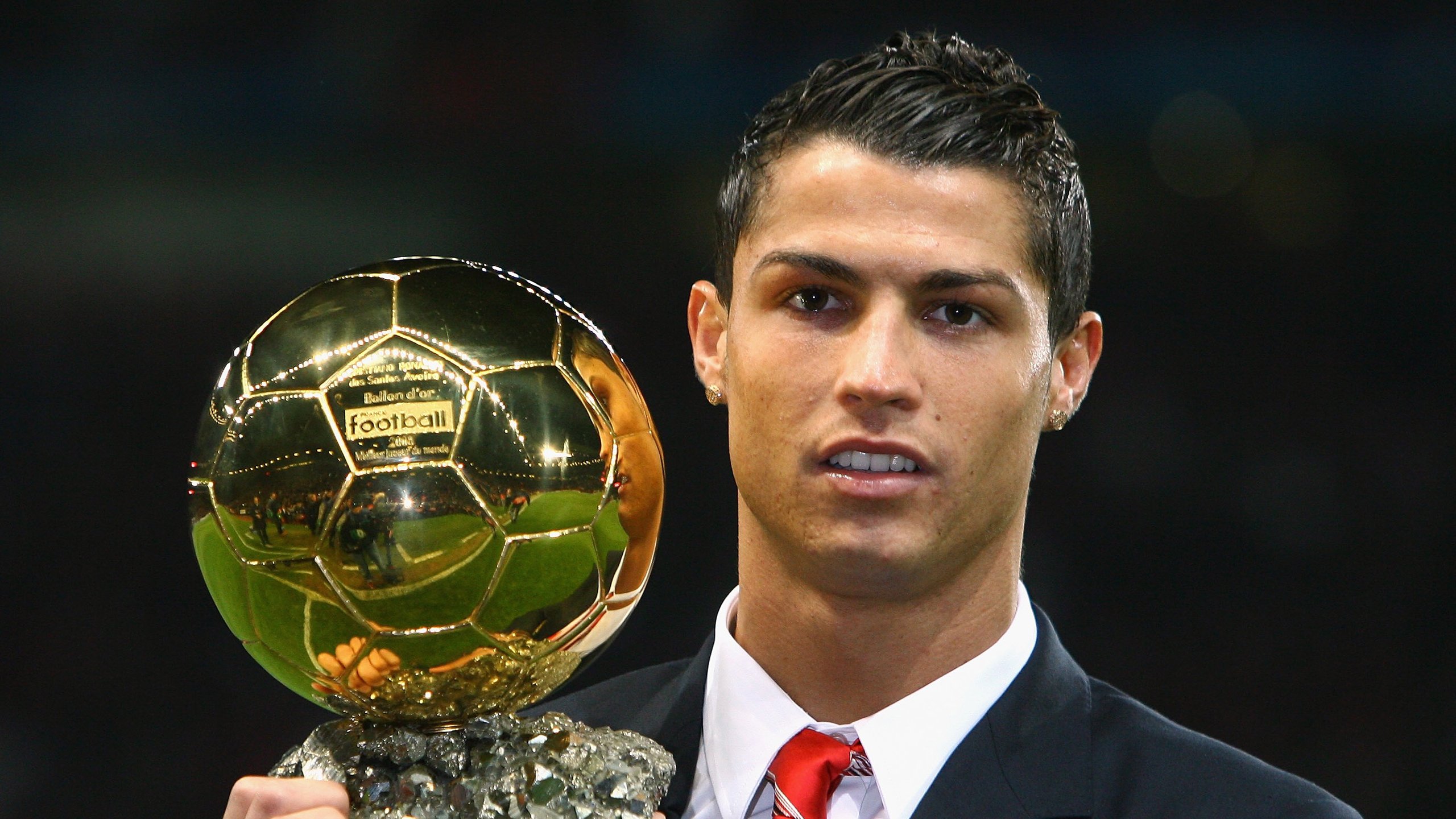 北欧风暴与东方利剑，当瑞典绝杀英格兰，王皓在另一个赛场闪耀